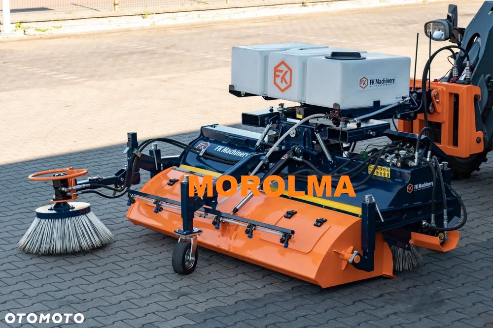 Zamiatarka komunalna przemysłowa do ulic placów magazynów FK MACHINERY CY-A MAXI TANK BRUSH HYDRO - 10