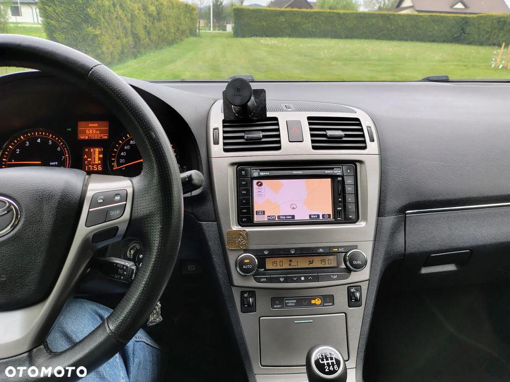 Toyota Avensis 1.8 Sol plus NAVI - 14