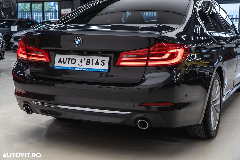 BMW Seria 5 530e iPerformance Aut. Luxury Line - 13