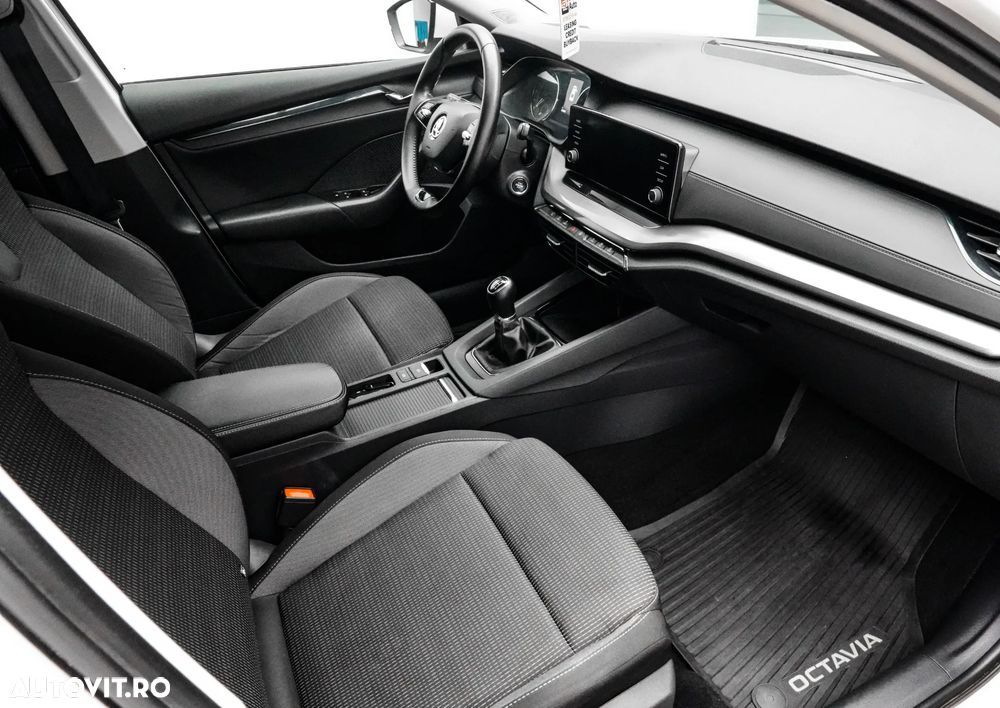 Skoda Octavia 2.0 TDI Style - 13