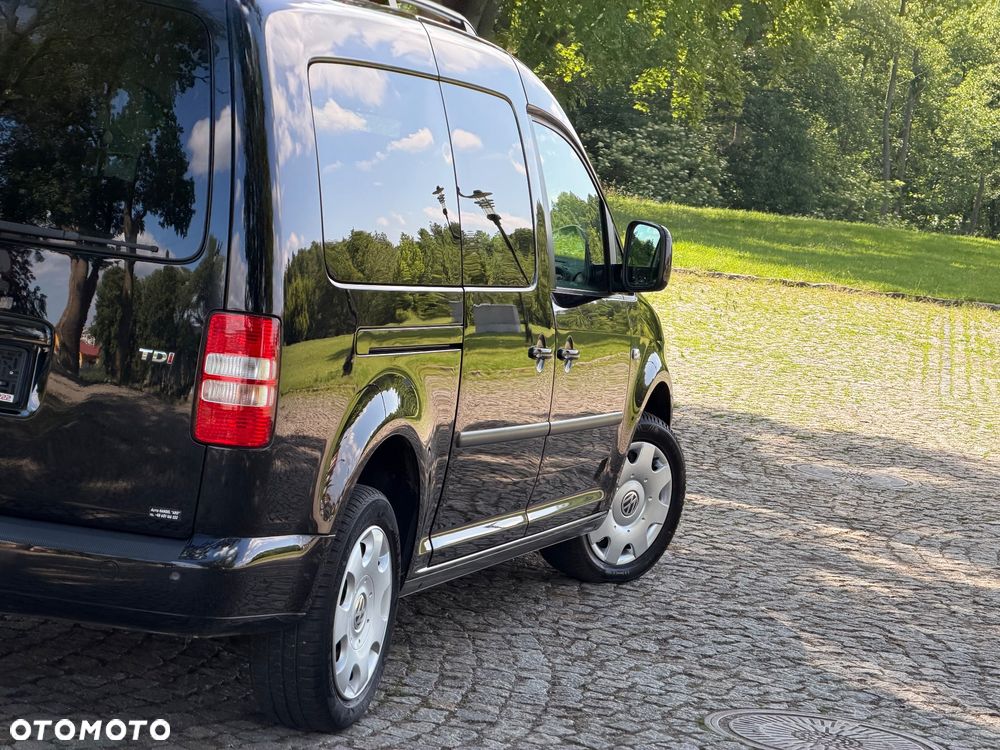 Volkswagen Caddy Maxi Comfortline BMT - 39