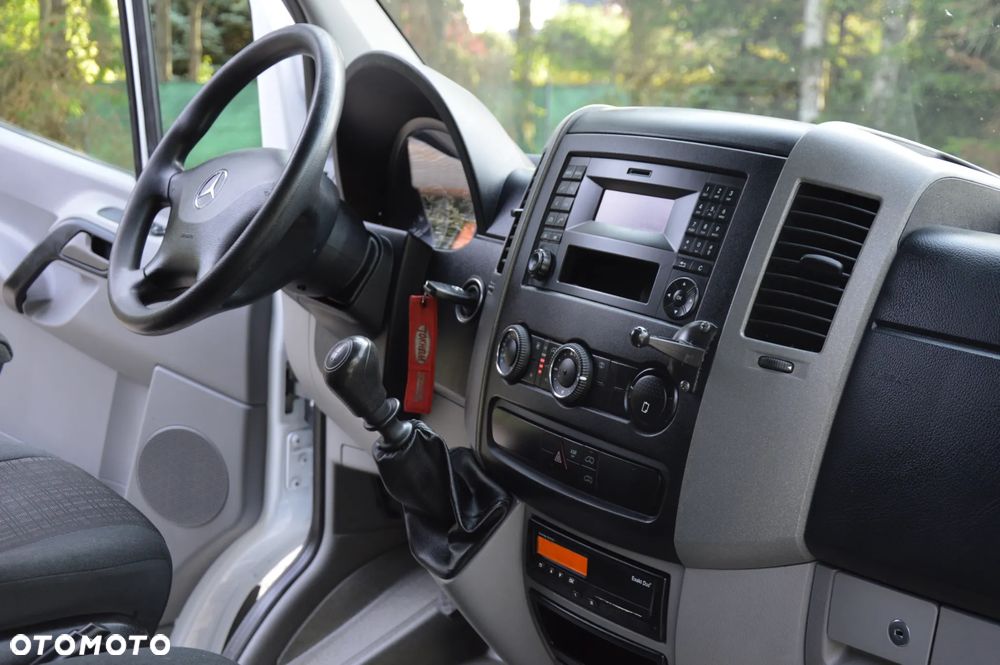 Mercedes-Benz SPRINTER 313 - 12