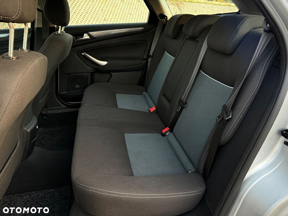 Ford Mondeo 2.0 TDCi Silver X - 26