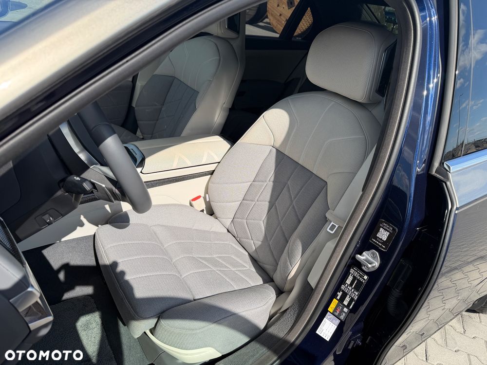 BMW i7 - 21