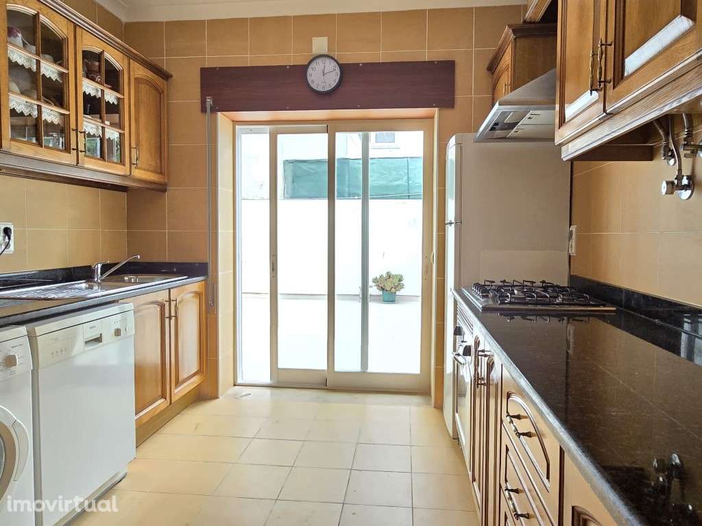 Moradia T4 - centro de Sines - Grande imagem: 2/30