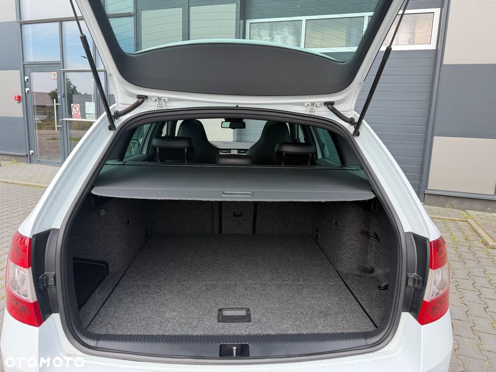 Skoda Octavia 2.0 TDI 4x4 RS Challenge DSG - 31