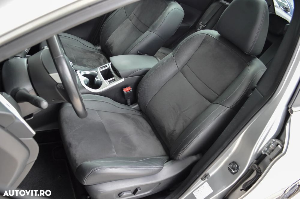 Nissan Qashqai 1.6 DCI Xtronic TEKNA - 27