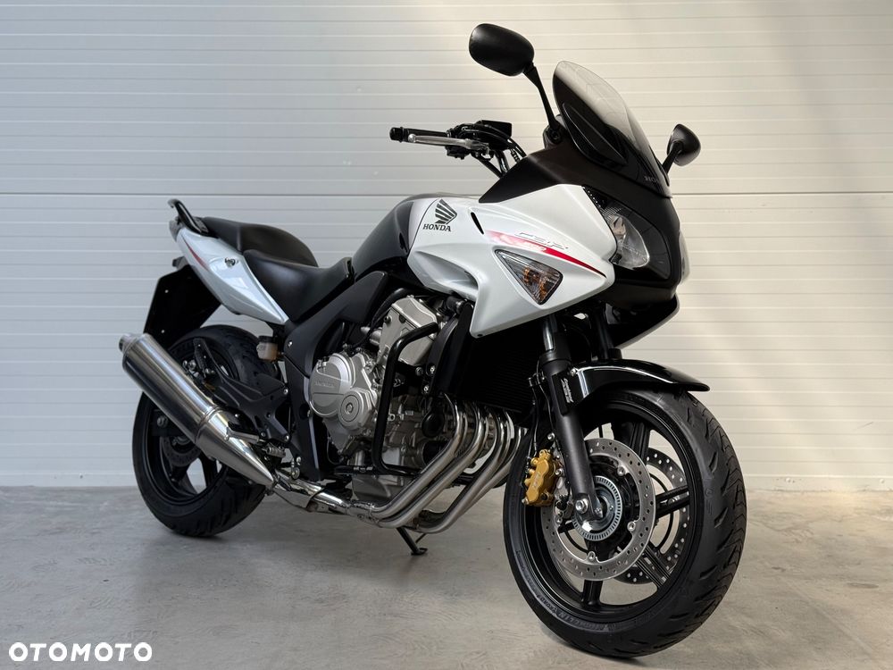 Honda CBF - 2
