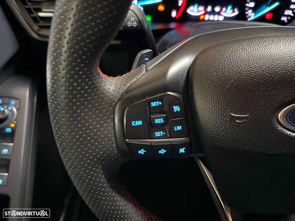 Ford Focus SW 1.0 EcoBoost MHEV ST-Line Aut. - 19