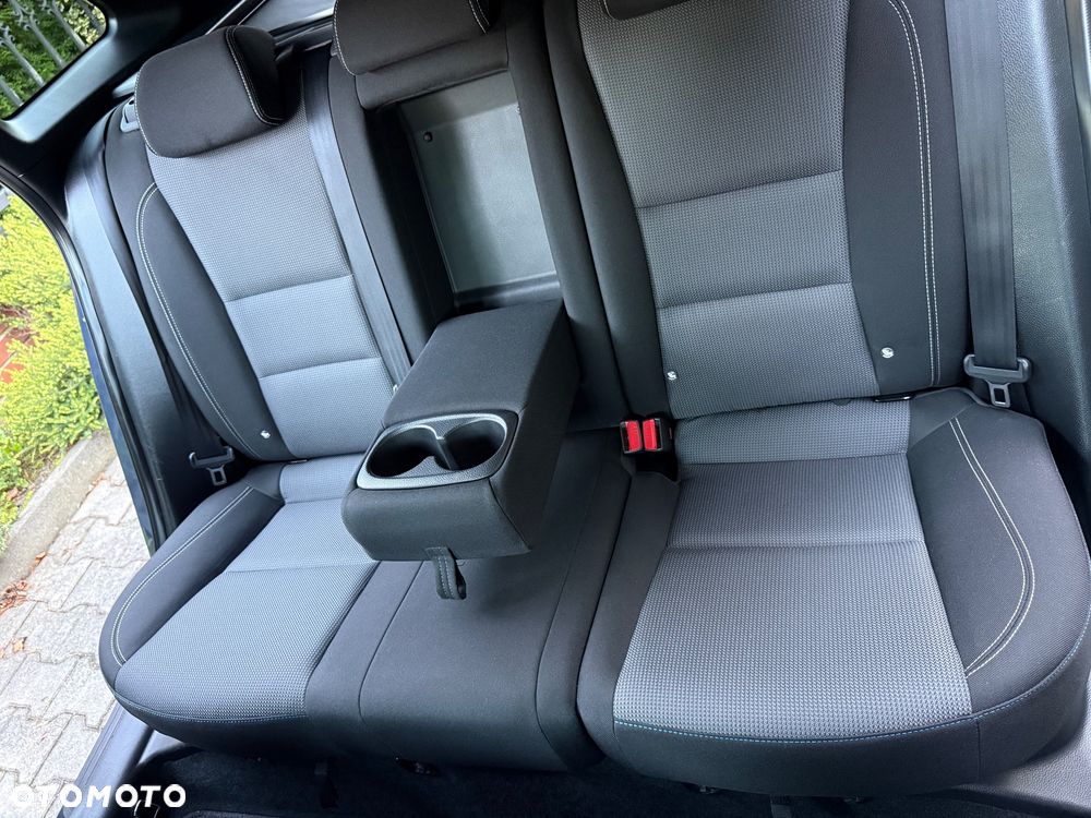 Hyundai i30 i30cw 1.6 Fifa World Cup Edition - 38