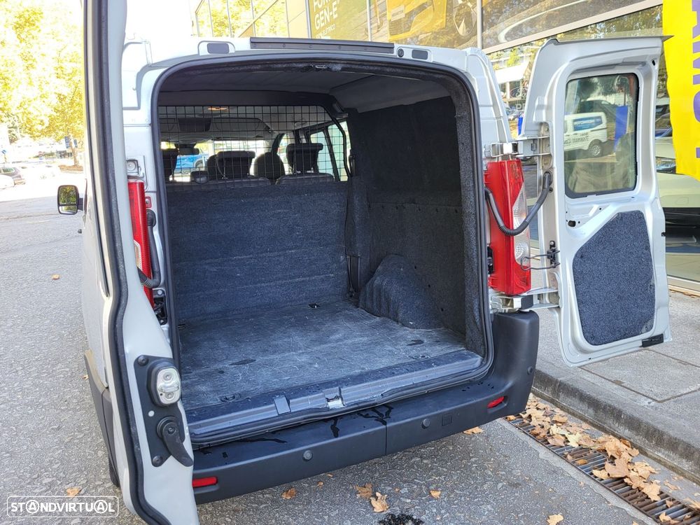 Peugeot Expert 2.0 HDi L2H1 Semi-Vidrado - 13