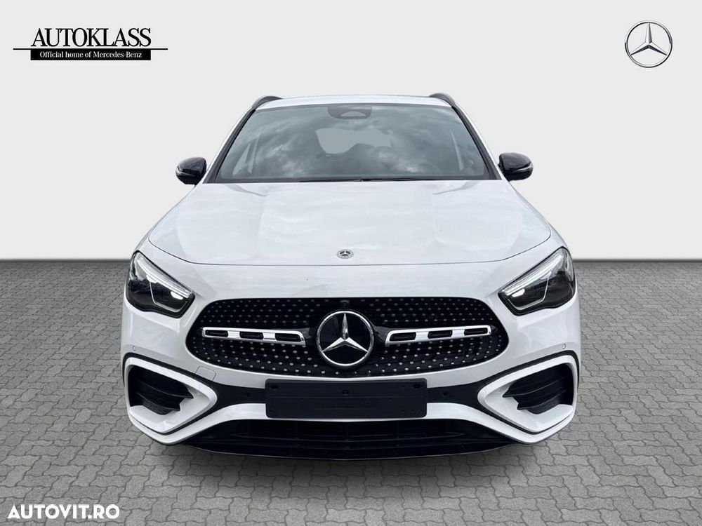 Mercedes-Benz GLA - 9