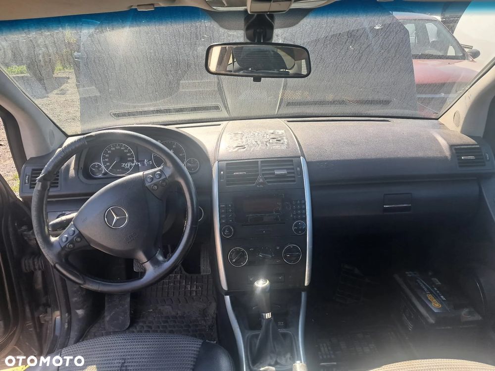 MERCEDES A KLASA II W169 2004 2.0 CDI  640942  KOD LAK: 160 - 11