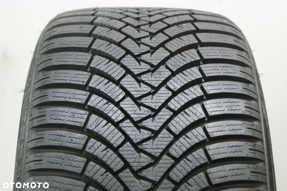 235/35R19 FALKEN EUROWINTER HS01 , 8,2mm .. - 1