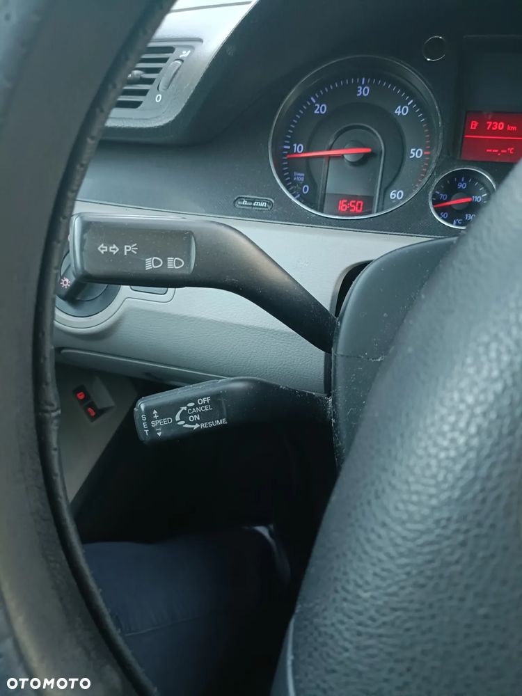 Volkswagen Passat 1.9 TDI Individual - 16