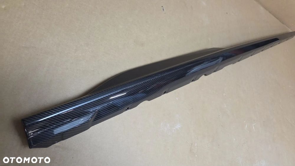 NOWA listwa progowa Carbon Karbon Audi R8 Lift 4S0 4S0853760B - 3
