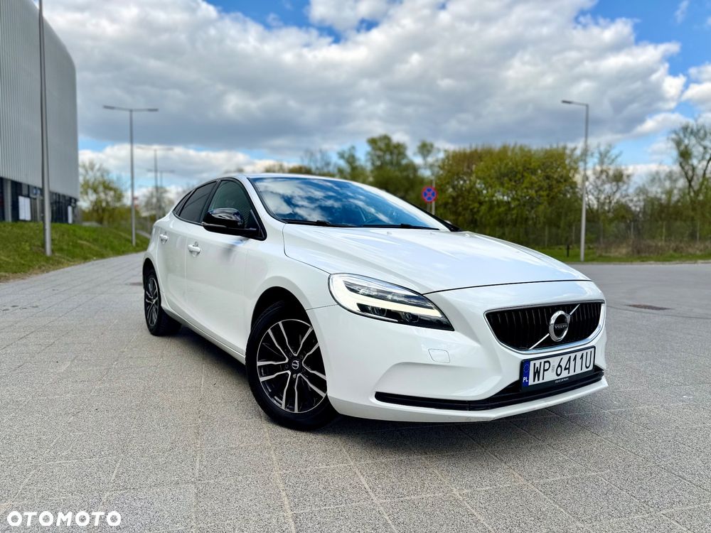 Volvo V40 D2 Drive-E SCR Momentum - 1