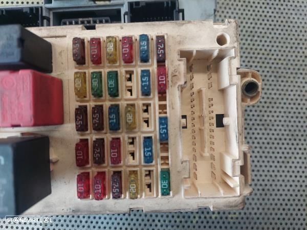 Caixa Fusiveis Fiat Punto (188_) - 4
