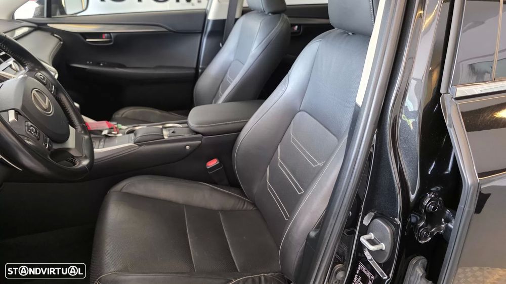 Lexus NX 300h Executive - 40