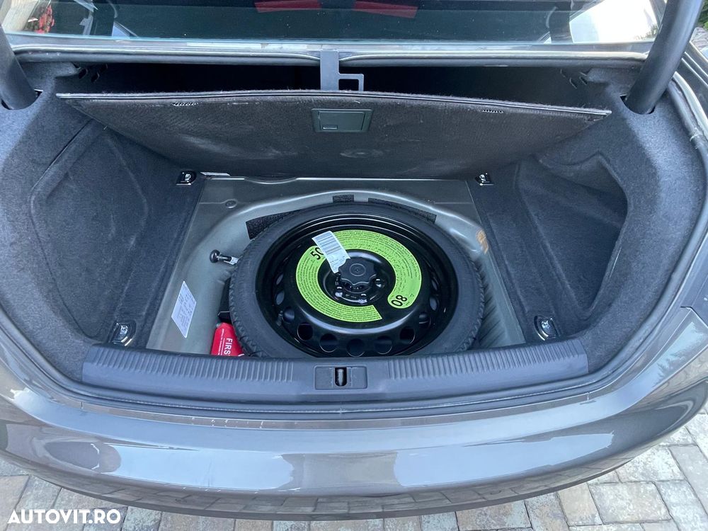 Audi A4 Limuzina 2.0 TDI - 12