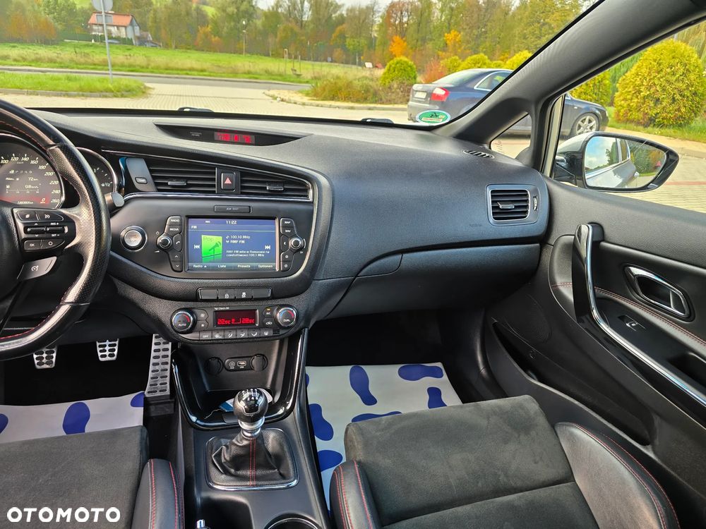 Kia Ceed Cee'd 1.6 T-GDI GT - 26