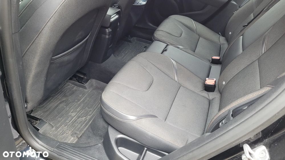 Volvo V40 Cross Country D3 Geartronic Momentum - 12