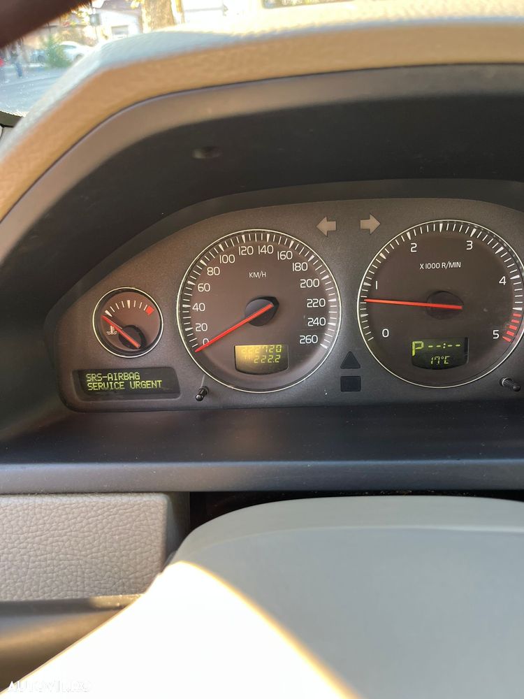 Volvo XC 90 D3 G6 - 3