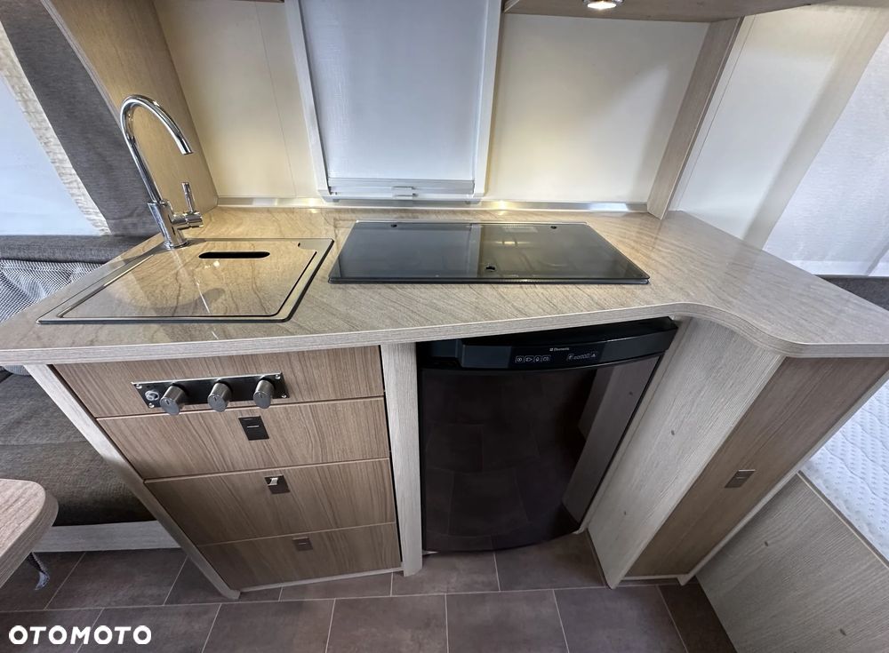 Burstner 460 TS AVERSO  z markizą kasetową THULE. GWARANCJA !!! - 26