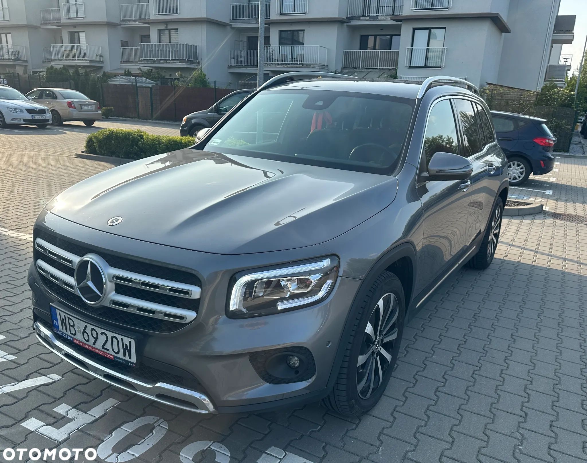 Mercedes-Benz GLB 200 4-Matic Style 8G-DCT - 1