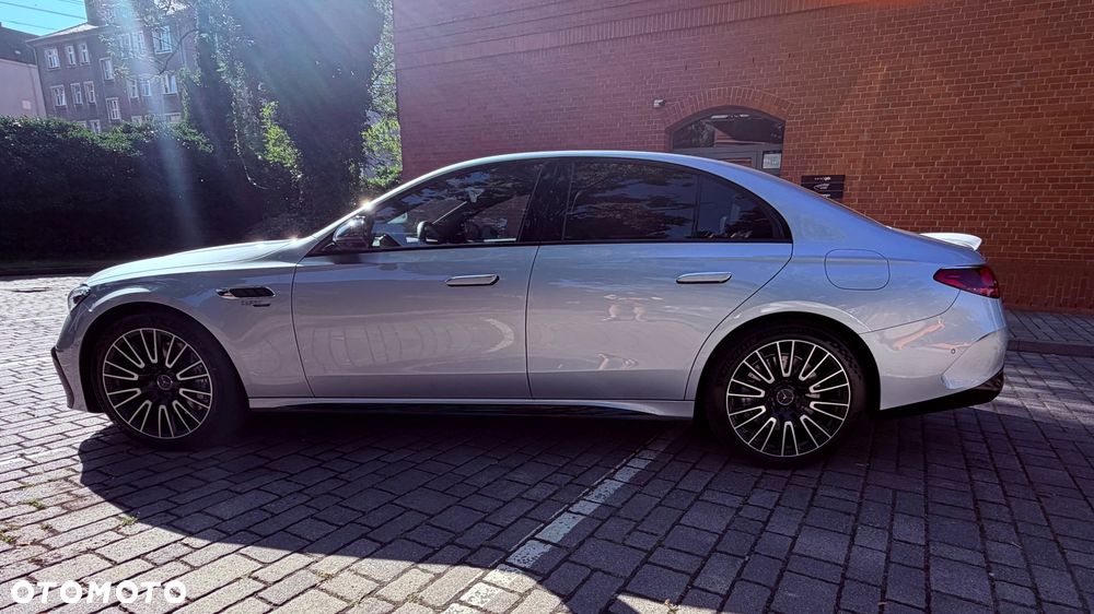 Mercedes-Benz Klasa E AMG 53 4Matic+ AMG SPEEDSHIFT TCT 9G - 2