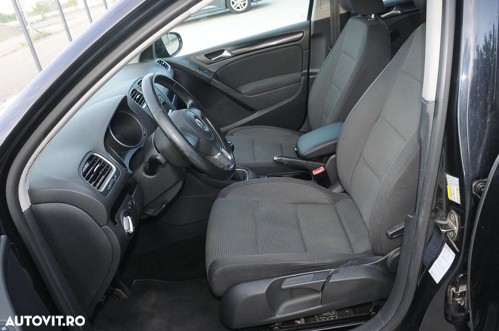 Volkswagen Golf 1.6 TDI DPF Comfortline - 11