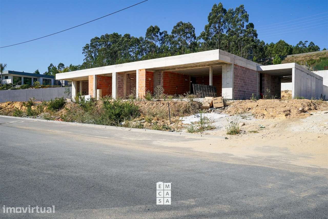 Moradia Geminada T3+1 Venda em Nogueira do Cravo e Pindelo,Oliveira de - Grande imagem: 2/47