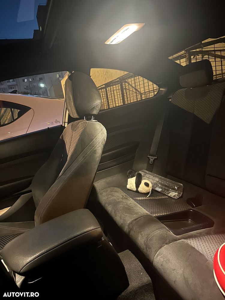 BMW Seria 2 220i AT M Sport - 12