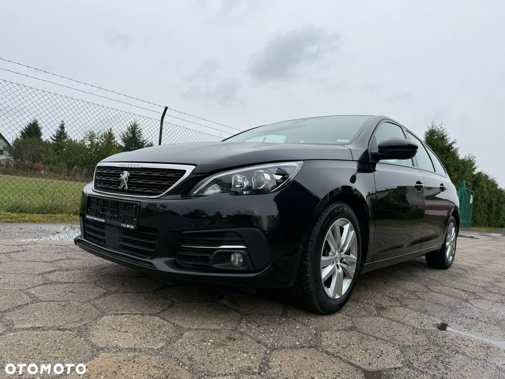 Peugeot 308 - 8