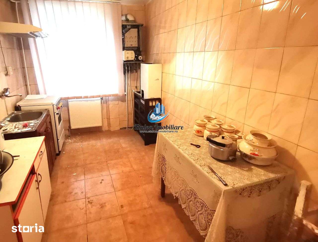 Apartament 3 camere decomandat, sud-est, Zona Scoala 10, Precista — fotografia 3