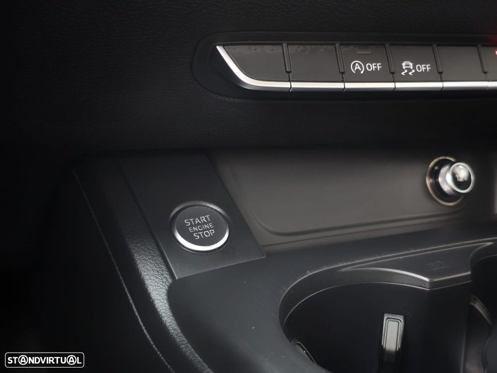 Audi A4 Avant 2.0 TDI ultra S tronic sport - 22