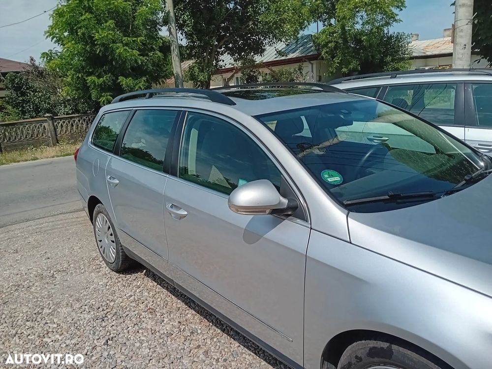 Volkswagen Passat - 4