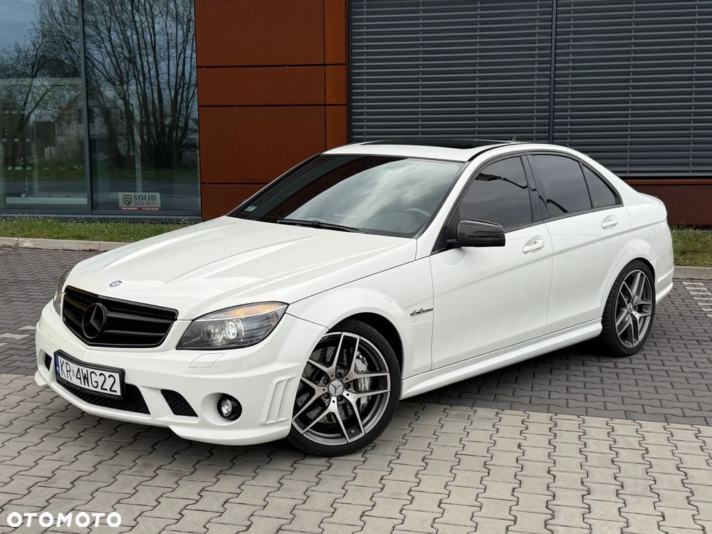 Mercedes-Benz Klasa C 63 AMG 7G-TRONIC - 22