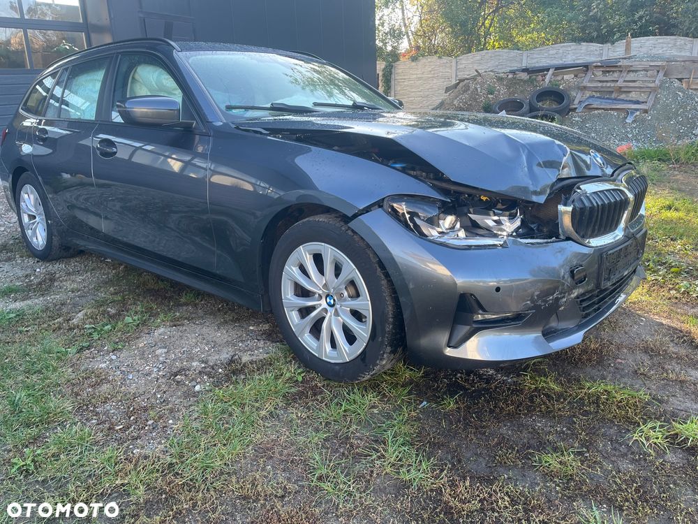 BMW Seria 3 318d Touring Sport Line - 3