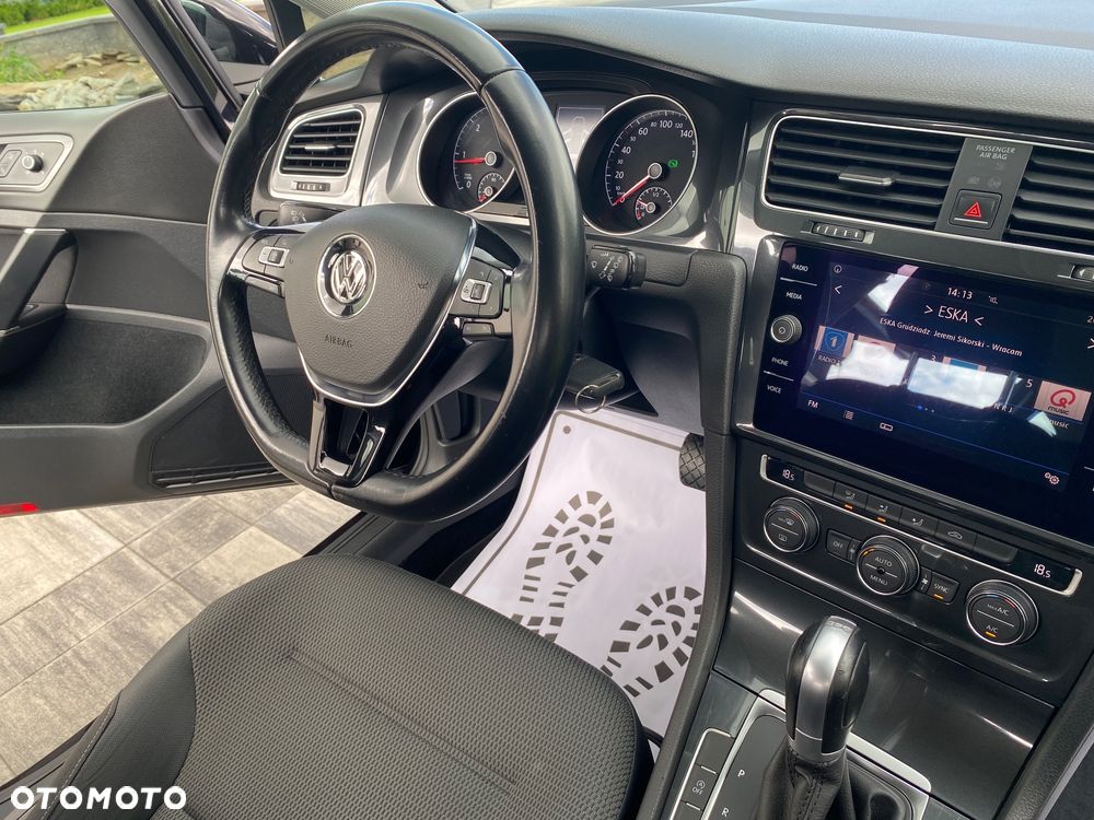 Volkswagen Golf - 36