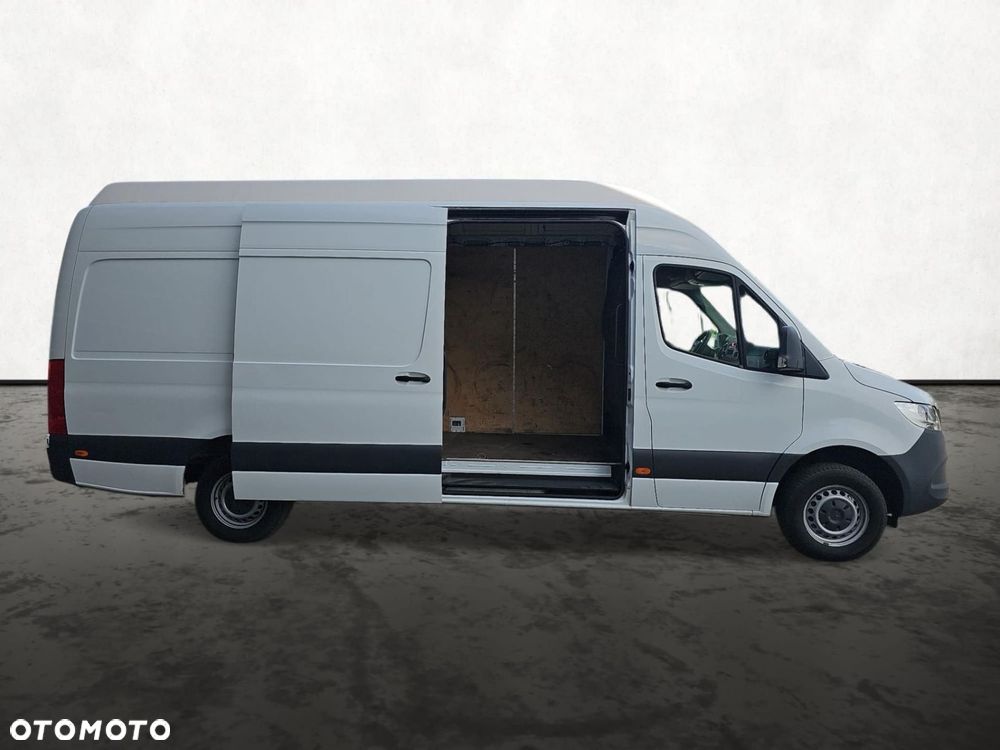 Mercedes-Benz Sprinter - 21