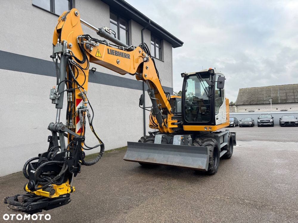 Liebherr A910 Compact Litronic - 6