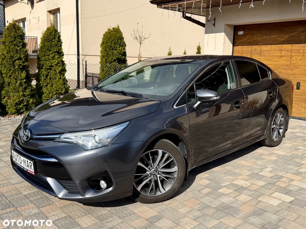 Toyota Avensis 1.8 Sol NAVI - 1