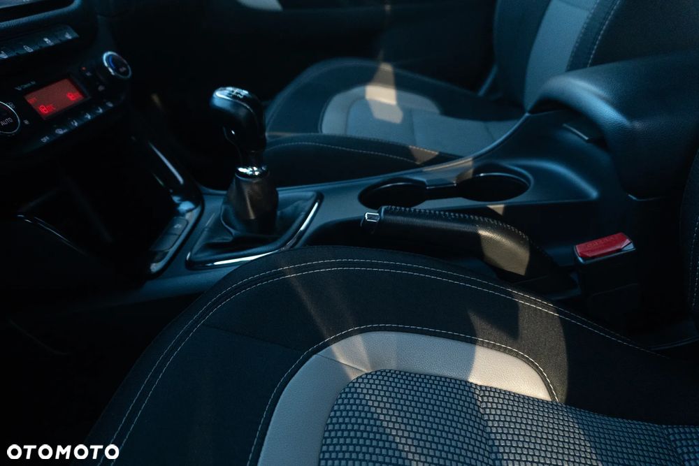 Kia Ceed 1.6 CRDi 136 ISG Spirit - 21