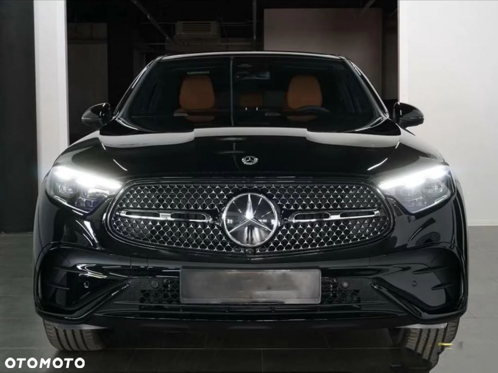 Mercedes-Benz GLC Coupe 220 d mHEV 4-Matic AMG Line - 2