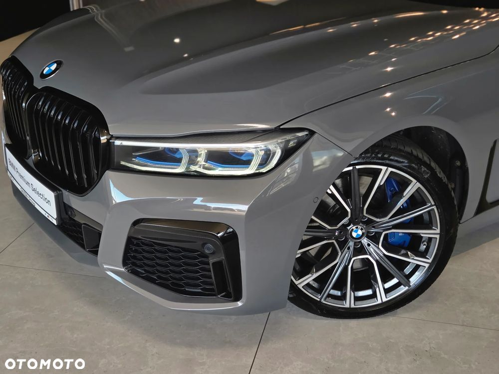 BMW Seria 7 750i xDrive sport - 3