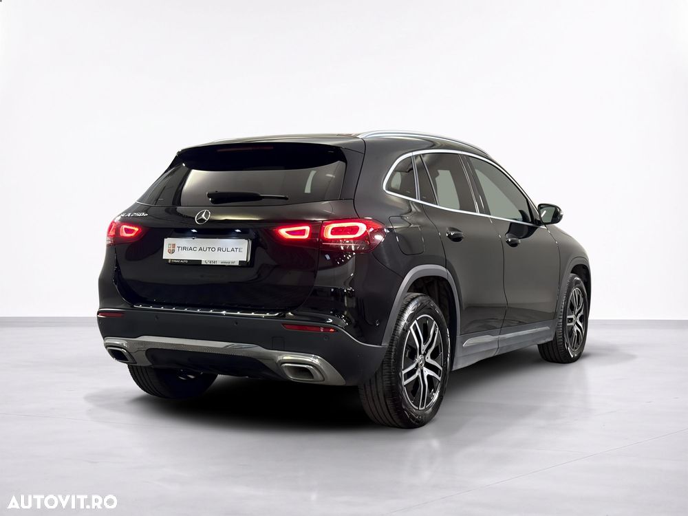 Mercedes-Benz GLA - 6