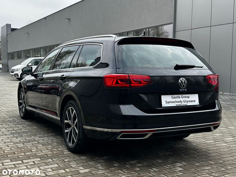 Volkswagen Passat - 9