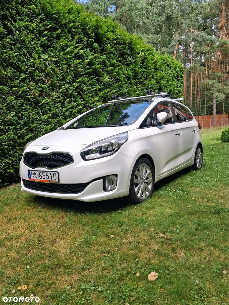 Kia Carens - 4