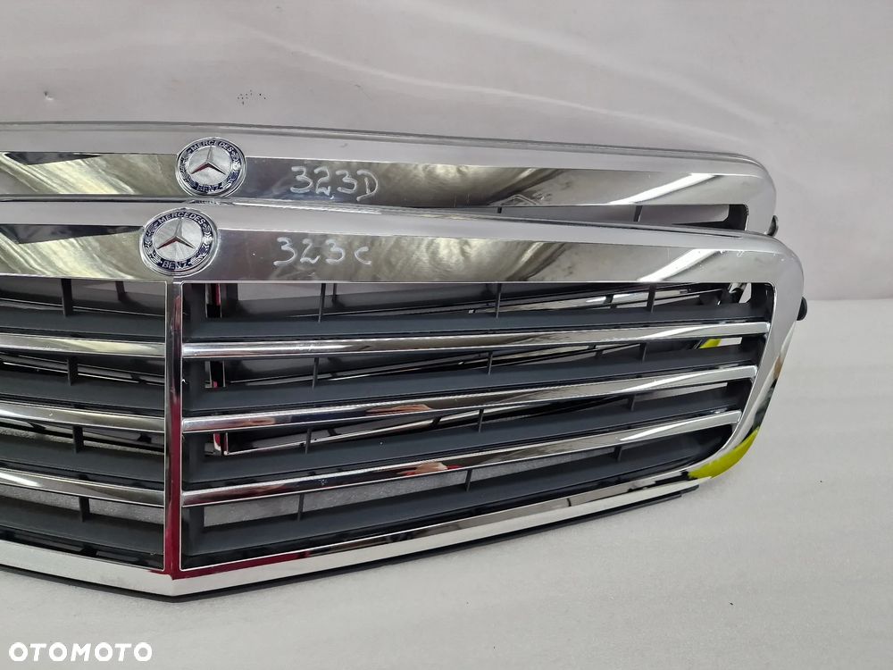 MERCEDES C-KLASSA W204 06- ATRAPA / GRILL PRZEDNI PRZÓD ŁADNY , NR A2048800323 , NR AUKCJI GL323 - 13